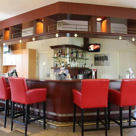 Bastion Voorschoten 호텔 3*