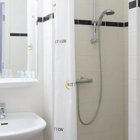 Bastion Voorschoten 호텔